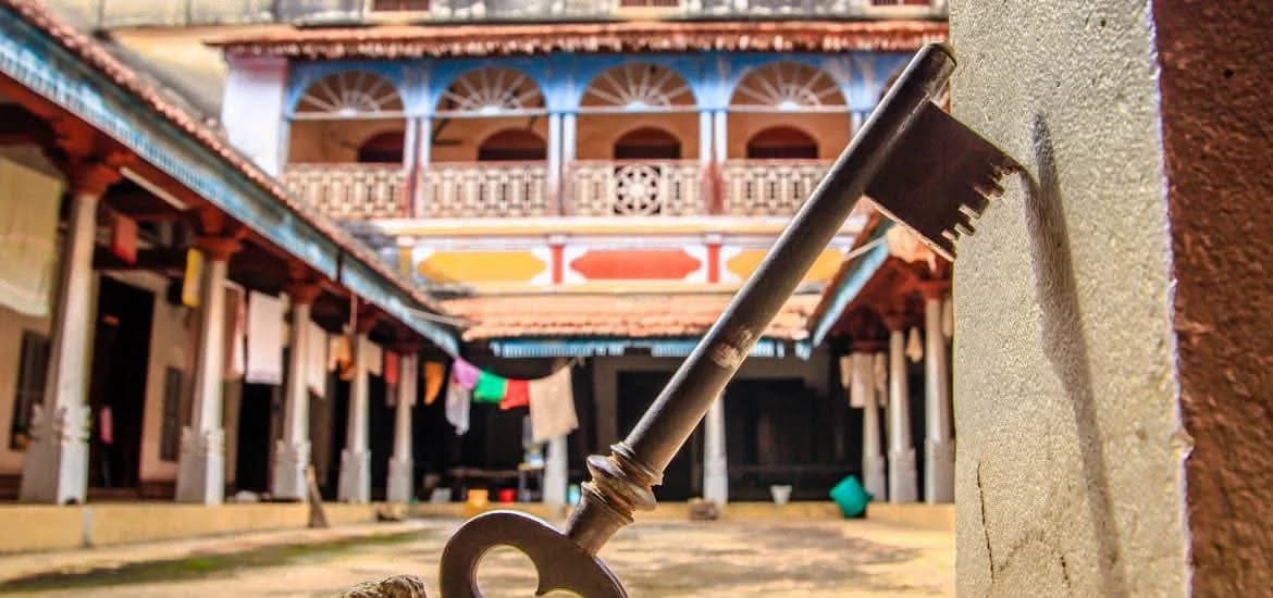 Chettinad Mansions and Karaikudi Streets